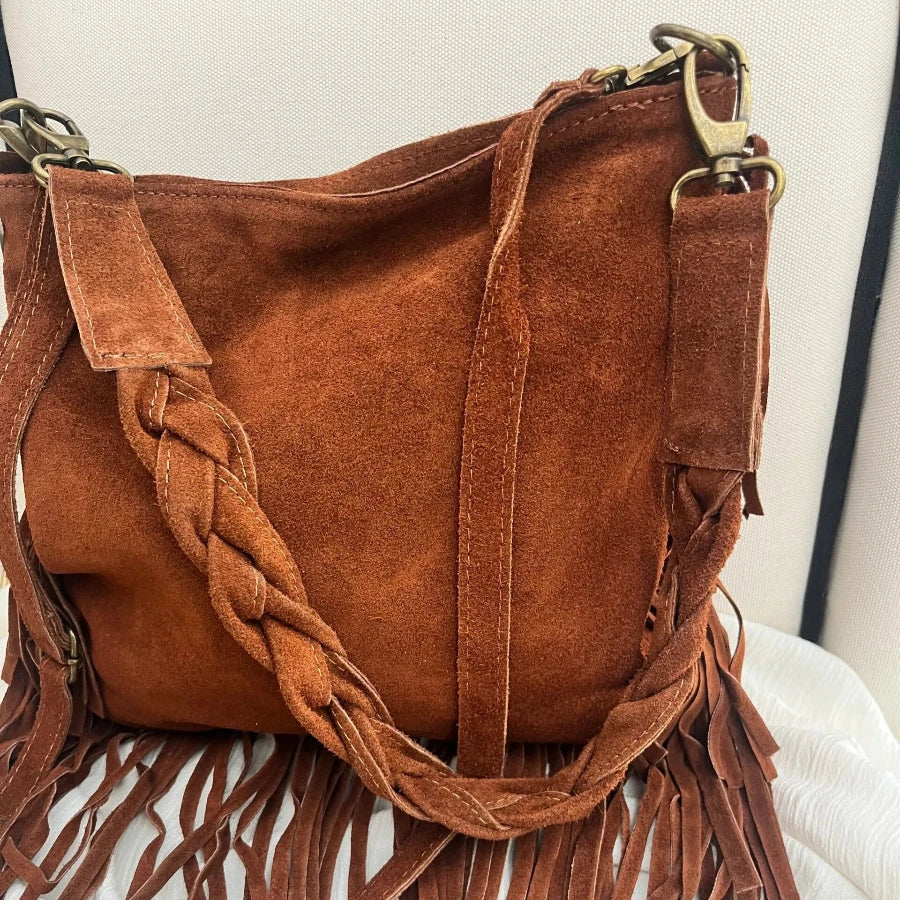 Bolso de Piel con Doble Asa, Diseño Trenzado y Flecos